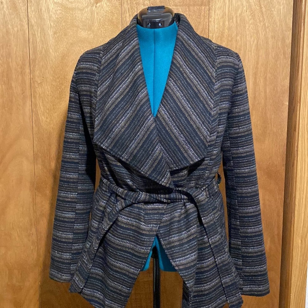 Jack Jacket/ Blazer / Wrap Jacket by BB Dakota Size Medium Neutral Tones